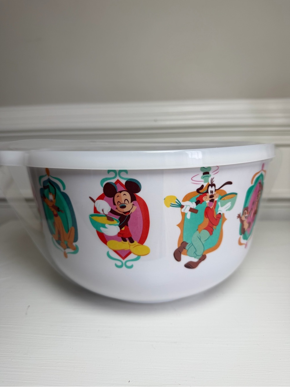 Disney Parks Mickey Mouse and Friends Bowl with Lid New With Tag Mousewares